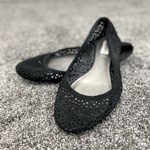 Steve Madden Eyelet Flats